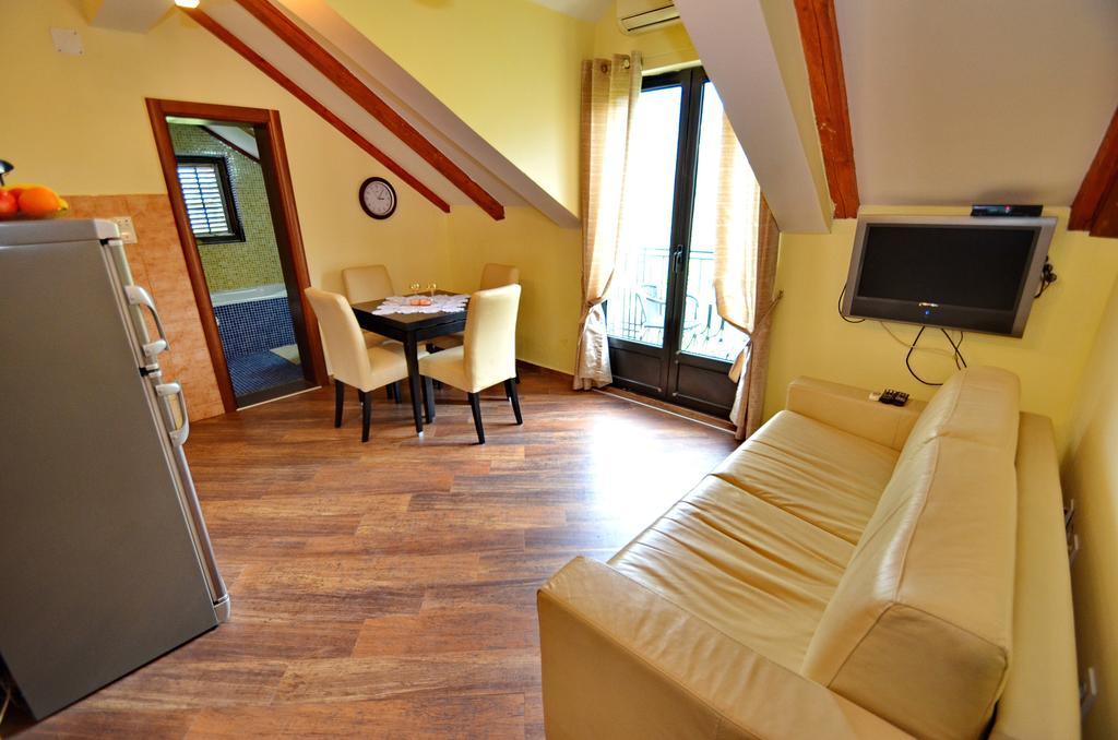 Apartments Ivetic Kotor Rum bild